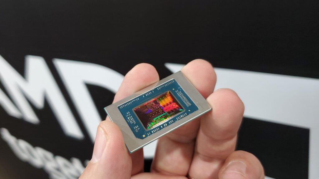 Why two 890M laptops can score differently
